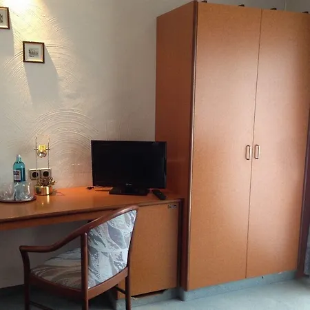 Couette-café Kircheiber Hof 3*